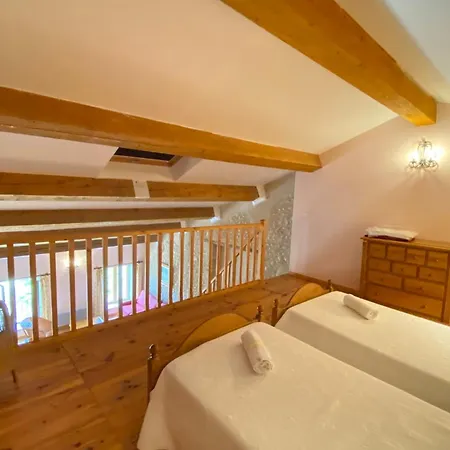 Magnificent Flat In The Heart Of Lavender Fields - 8-9 People *
