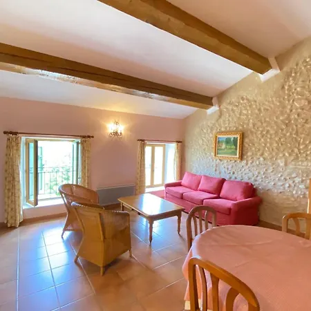 Апартаменты Magnificent Flat In The Heart Of Lavender Fields - 6-7 People *